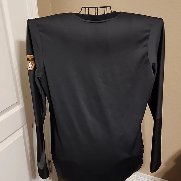 Nike Black and Dark Gray Long Sleeve NBA Finals Top - Picture 4 of 4